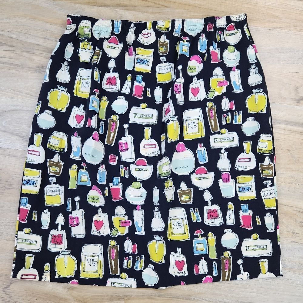 🔹️Vintage Maggie Sweet Black Perfume Bottle Skirt Petite Large